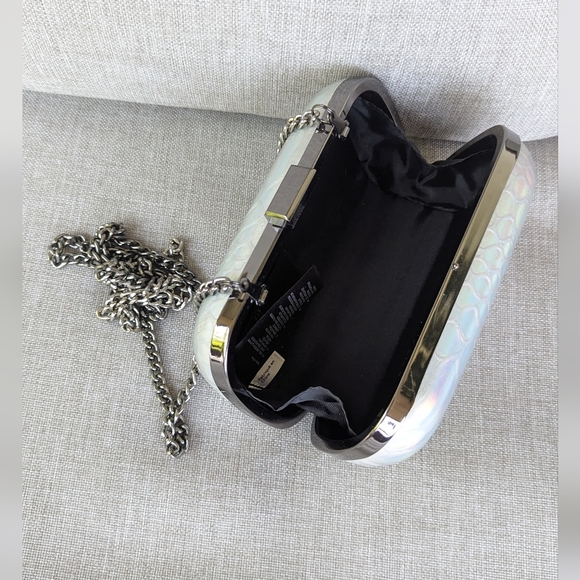 Iridescent Evening Bag/Clutch with chain strap - Picture 5 of 5